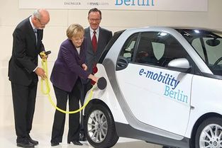 默克尔为什么支持德国车企转向电动化